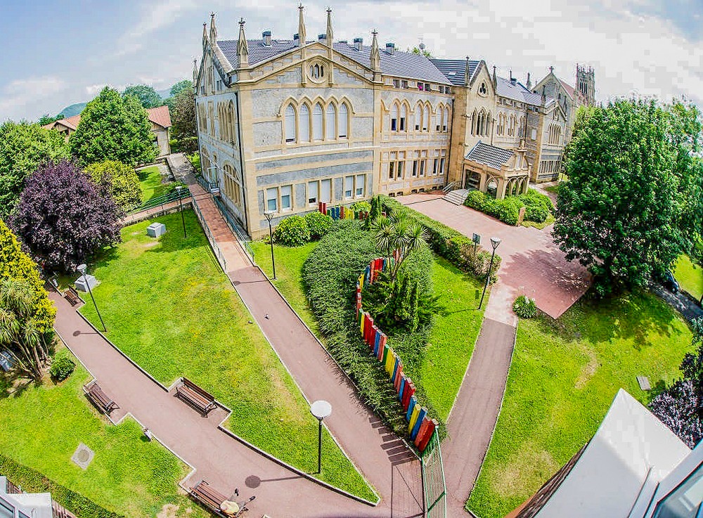  egoitzaren irudi panoramikoa